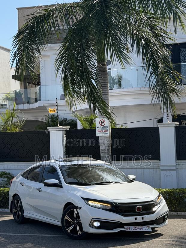 Honda Civic Touring Sedan 2018 White