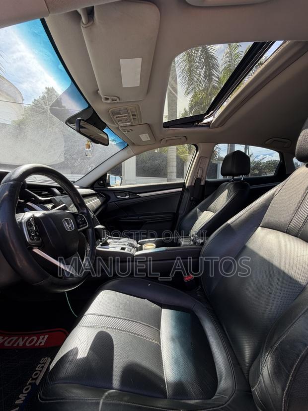 Honda Civic Touring Sedan 2018 White