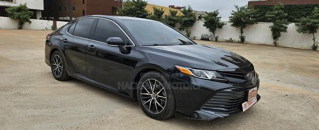 Toyota Camry LE FWD 2020 Black