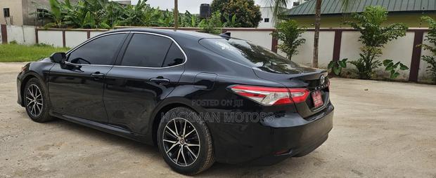 Toyota Camry LE FWD 2020 Black