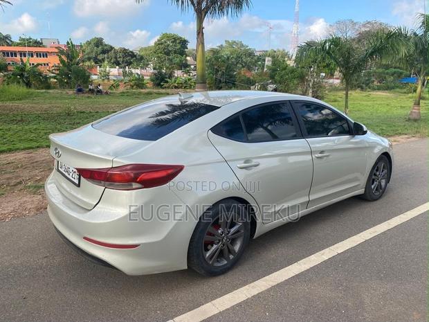 Hyundai Elantra 2017 Gray