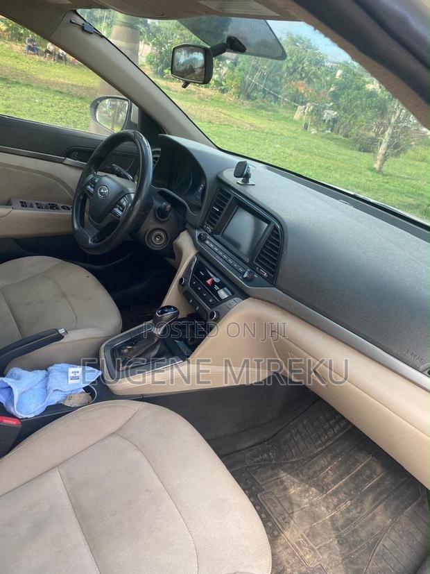 Hyundai Elantra 2017 Gray