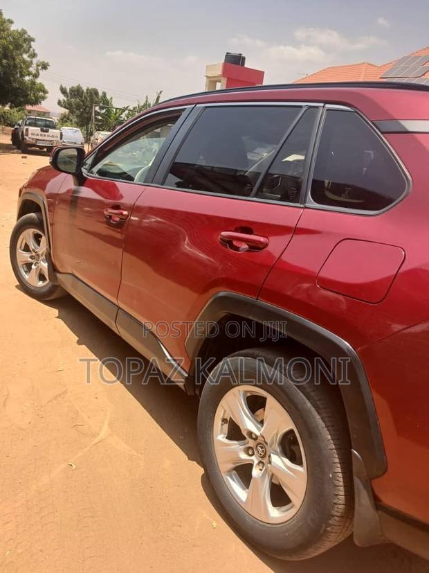 Toyota RAV4 2019 Red