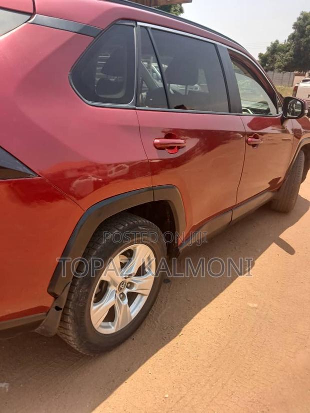 Toyota RAV4 2019 Red