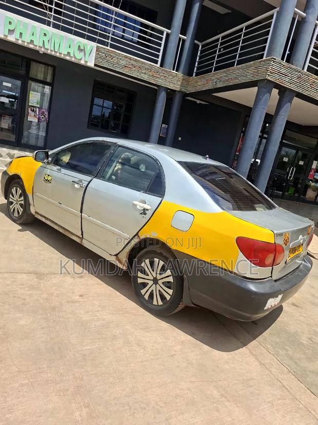 Toyota Corolla 2006 Gray