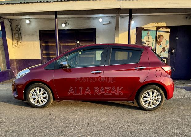 Toyota Vitz 1.3 FWD 5dr 2017 Red