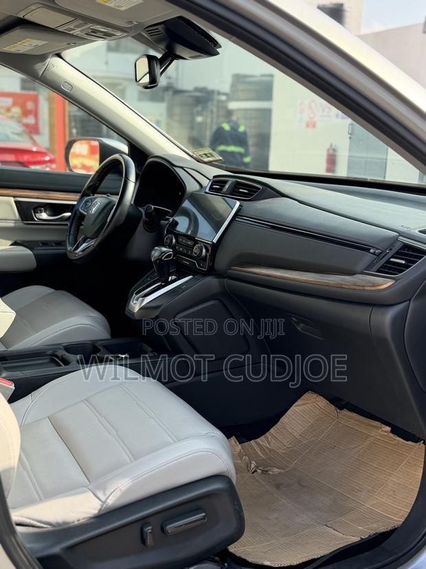 Honda CR-V Touring AWD 2018 Gray