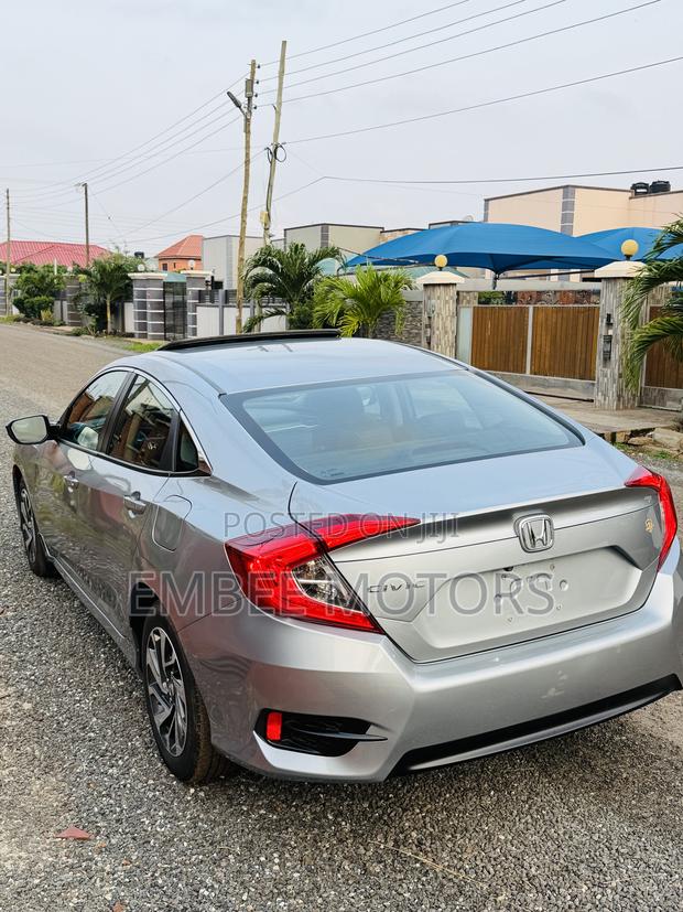 Honda Civic EX Sedan 2018 Silver