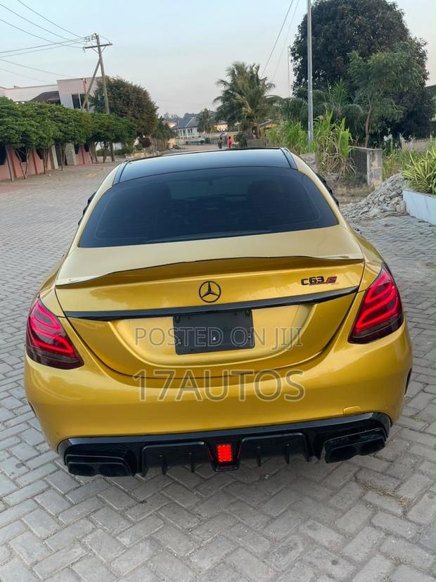 Mercedes-Benz C250 2019 Gold