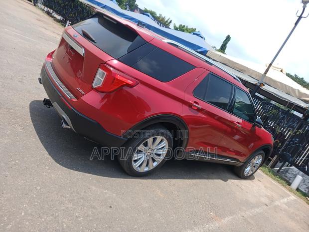 Ford Explorer Limited 2021 Red