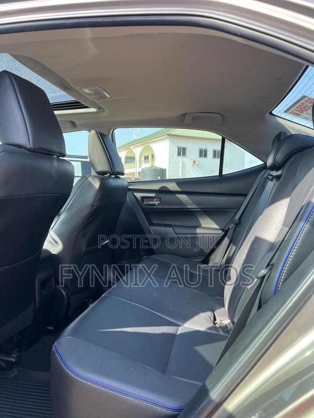 Toyota Corolla XSE (1.8L 4cyl 2A) 2018