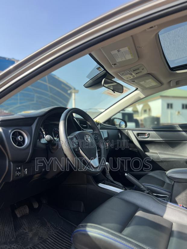 Toyota Corolla XSE (1.8L 4cyl 2A) 2018