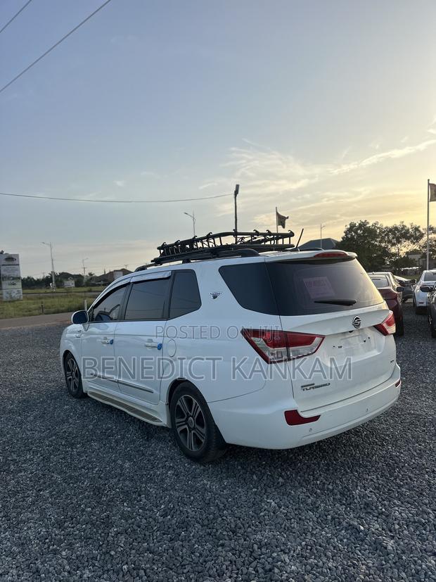 SsangYong Korando 2014 White