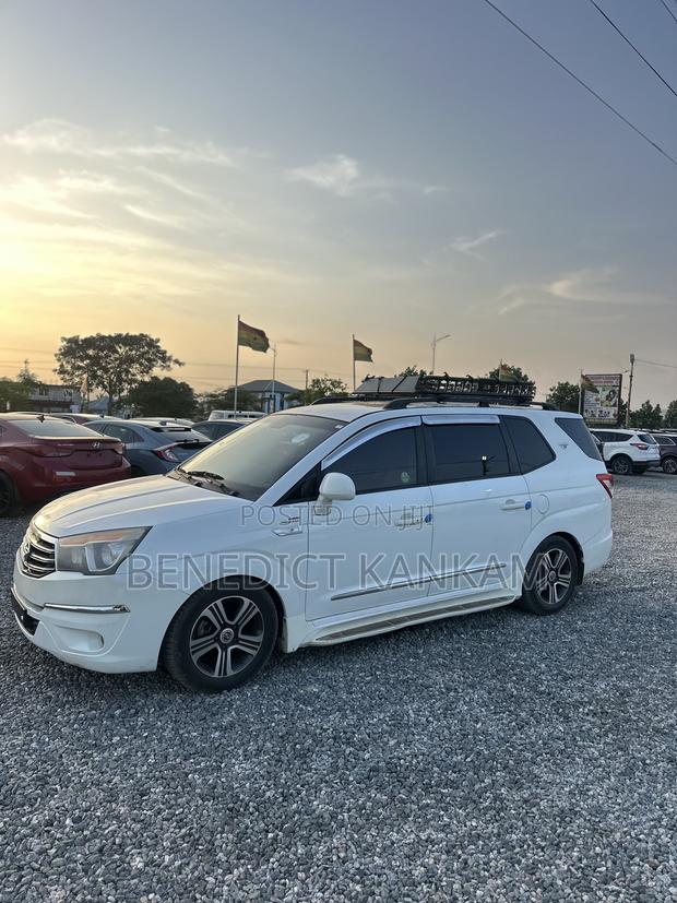 SsangYong Korando 2014 White