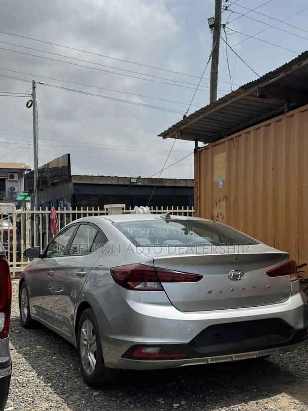 Hyundai Elantra SEL 2020 Silver