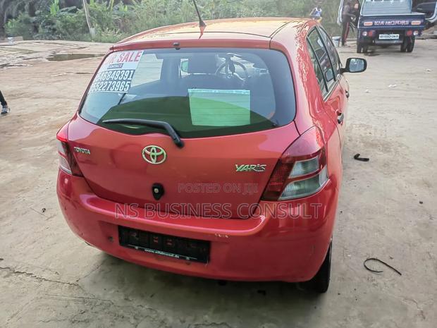 Toyota Yaris 2010 Red