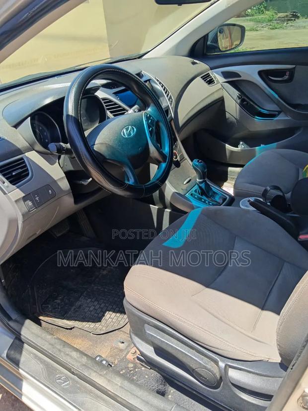 Hyundai Elantra 2014 Silver