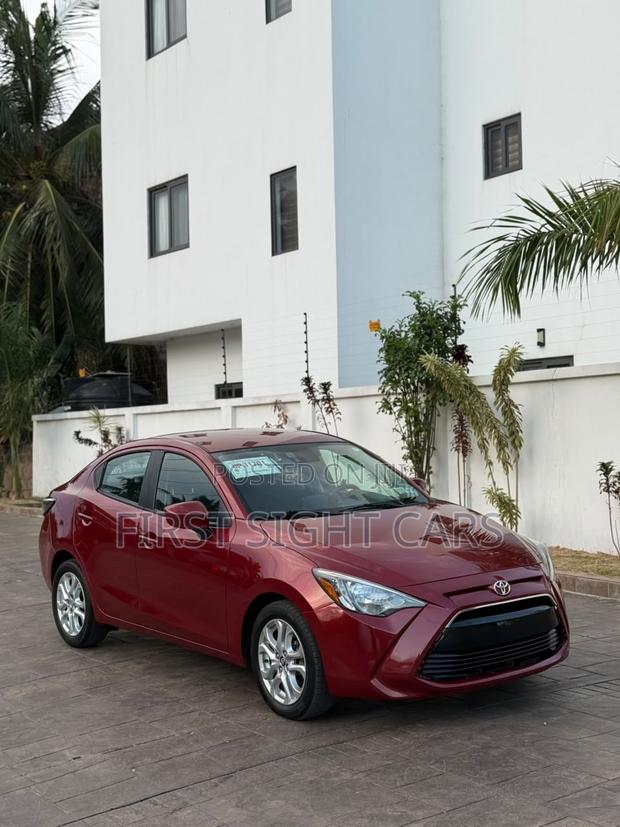 Toyota Yaris iA 1.5 FWD 2017 Red
