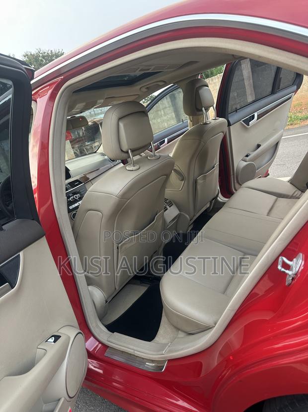 Mercedes-Benz C250 2013 Red
