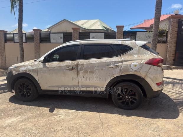 Hyundai Tucson 2016 White