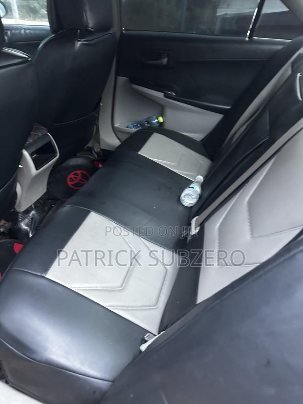 Toyota Camry LE 4dr Sedan (2.5L 4cyl 6A) 2014 Gray