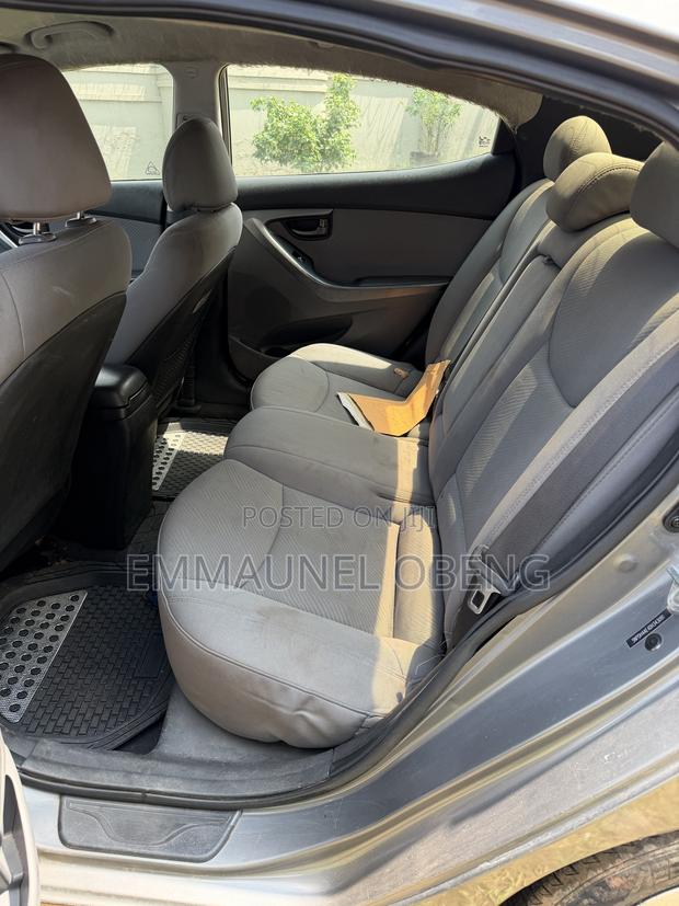 Hyundai Elantra 2013 Gold