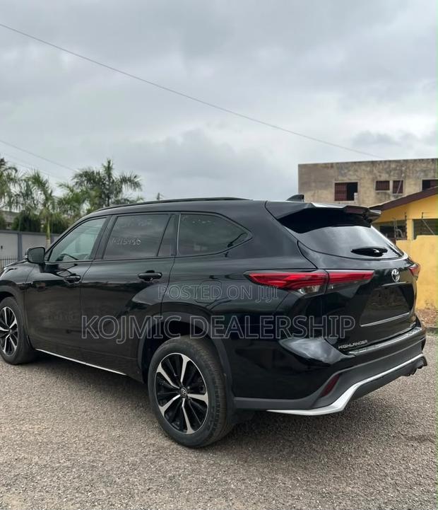Toyota Highlander XLE 2022 Black
