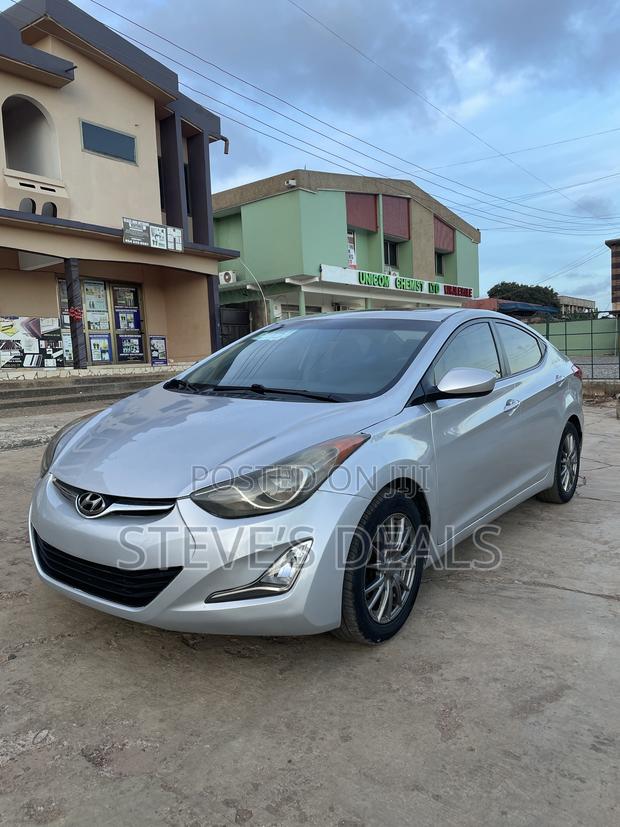 Hyundai Elantra Limited Sedan FWD (1.8L 4cyl 6A) 2013 Silver