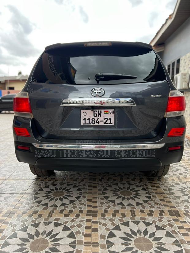 Toyota Highlander 2013 Gray