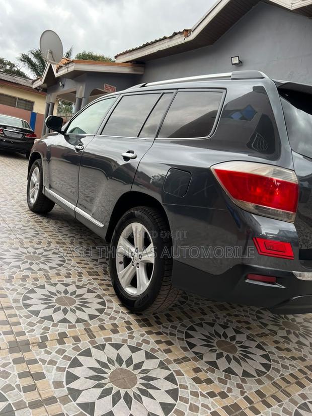 Toyota Highlander 2013 Gray