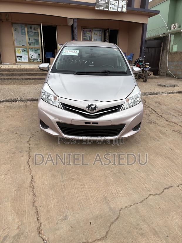 Toyota Vitz 1.3 AWD 3dr 2013 Pink