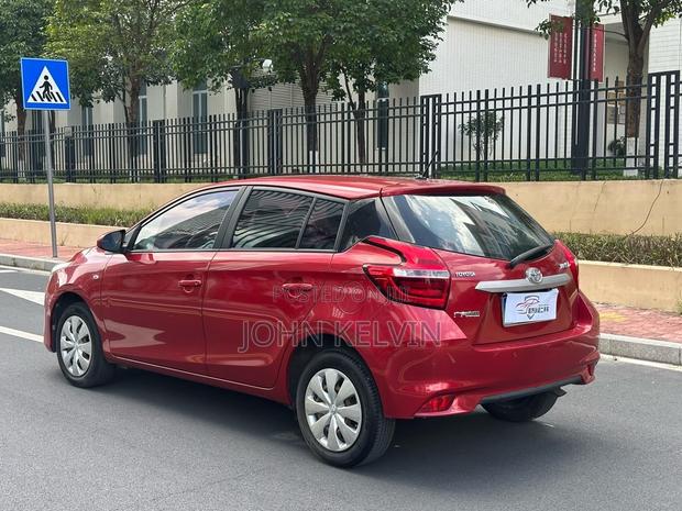 Toyota Yaris LE Hatchback 5dr 2017 Burgundy