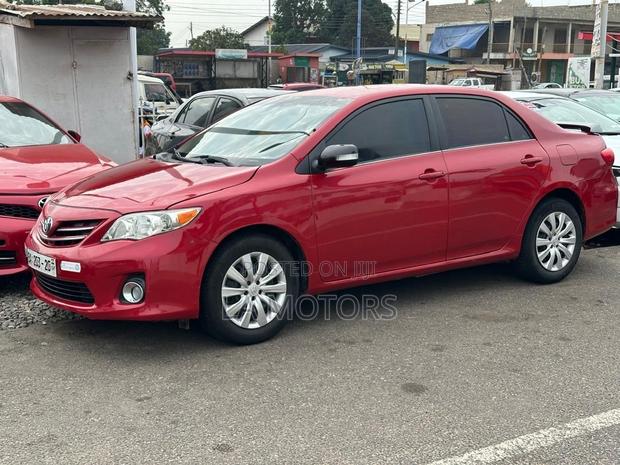 Toyota Corolla 2013 Red