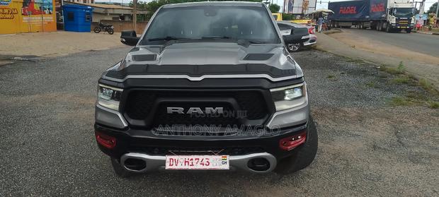 RAM 1500 2020 Gray