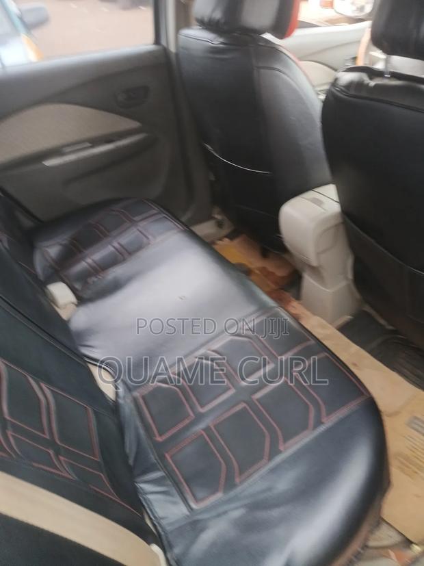 Toyota Belta 2010 Silver