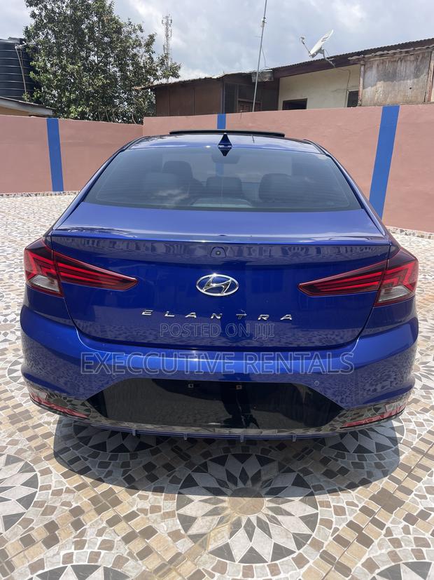 Hyundai Elantra 2020 Blue