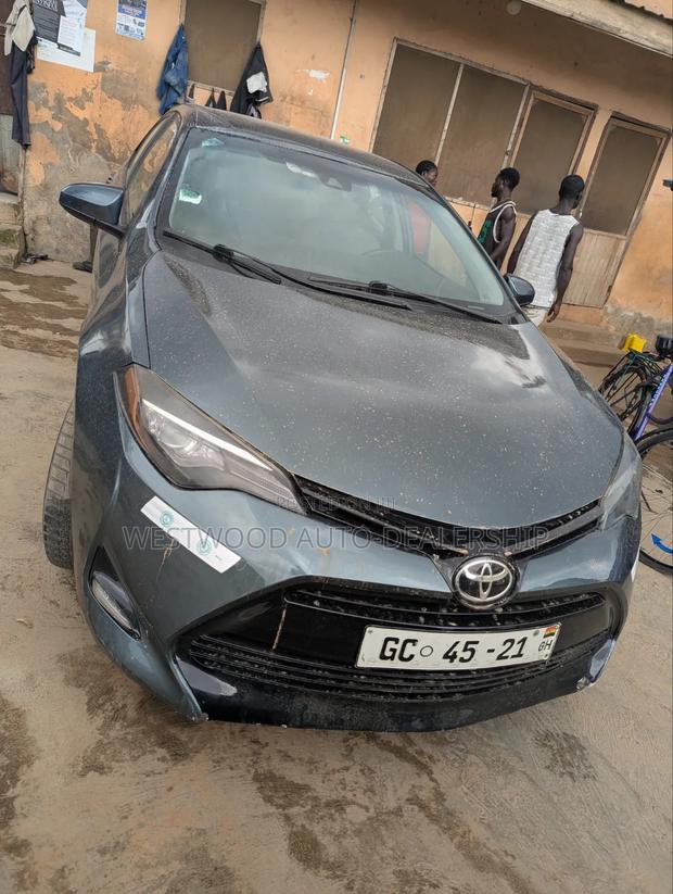Toyota Corolla LE ECO 4dr Sedan (1.8L 4cyl CVT) 2017 Gray