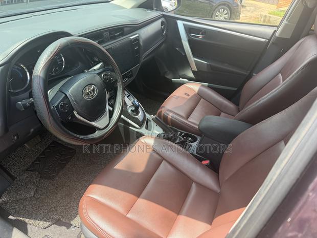 Toyota Levin Hybrid Premium 2018 Brown