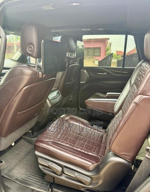 Cadillac Escalade ESV Sport 4WD 2023 Black