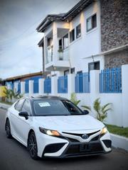 Toyota Camry Hybrid SE 2023 White for sale