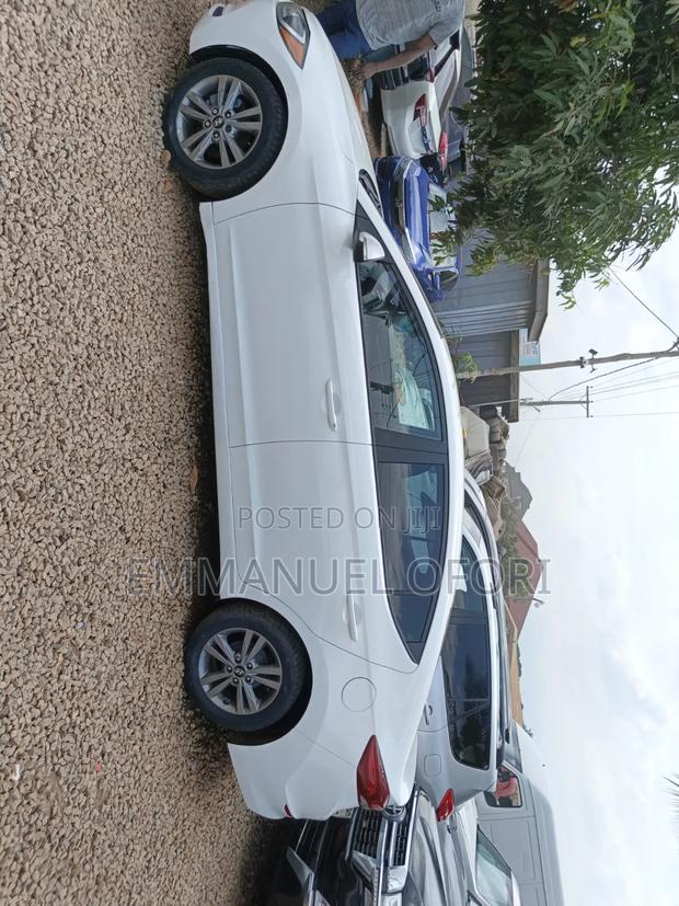Hyundai Elantra 2017 White