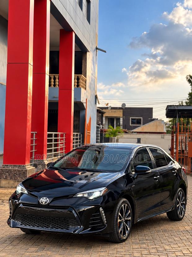 Toyota Corolla S w/Special Edition Pkg (1.8L 4cyl CVT) 2016 Black