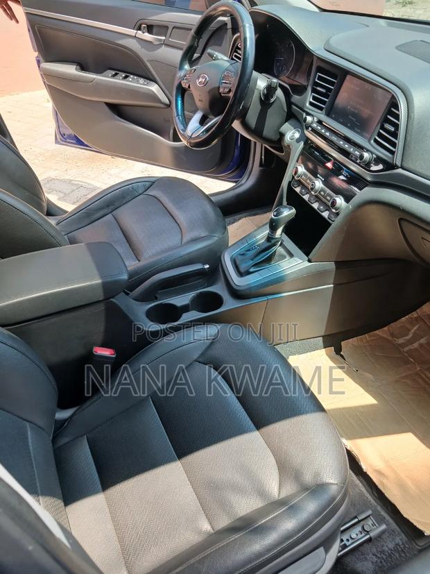 Hyundai Elantra Limited 2020 Blue