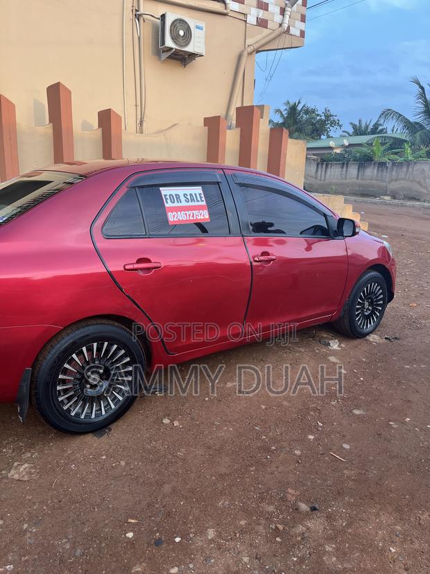 Toyota Belta 2009 Red