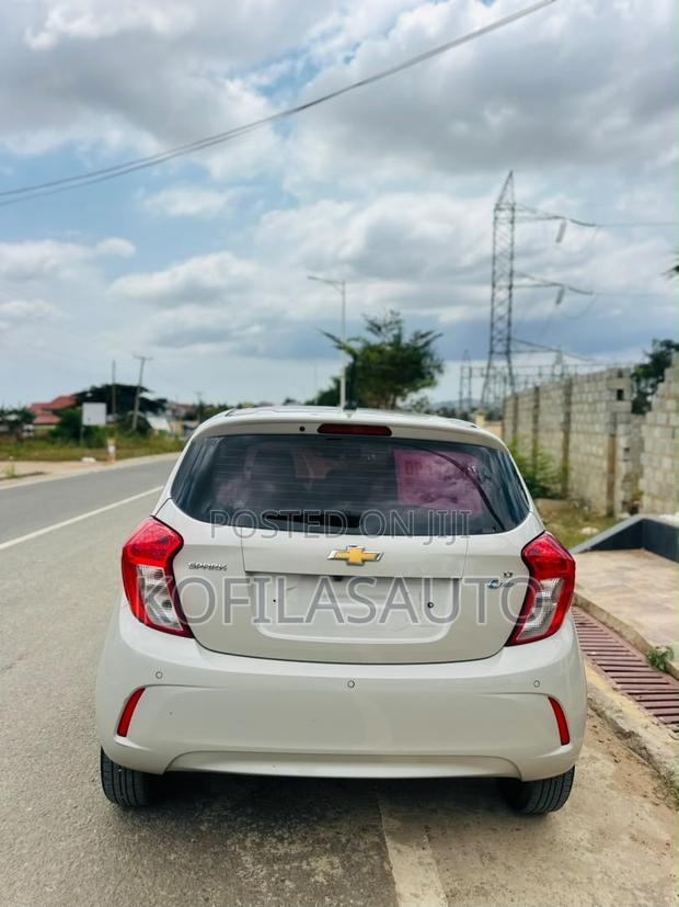 Chevrolet Spark 2016 Silver