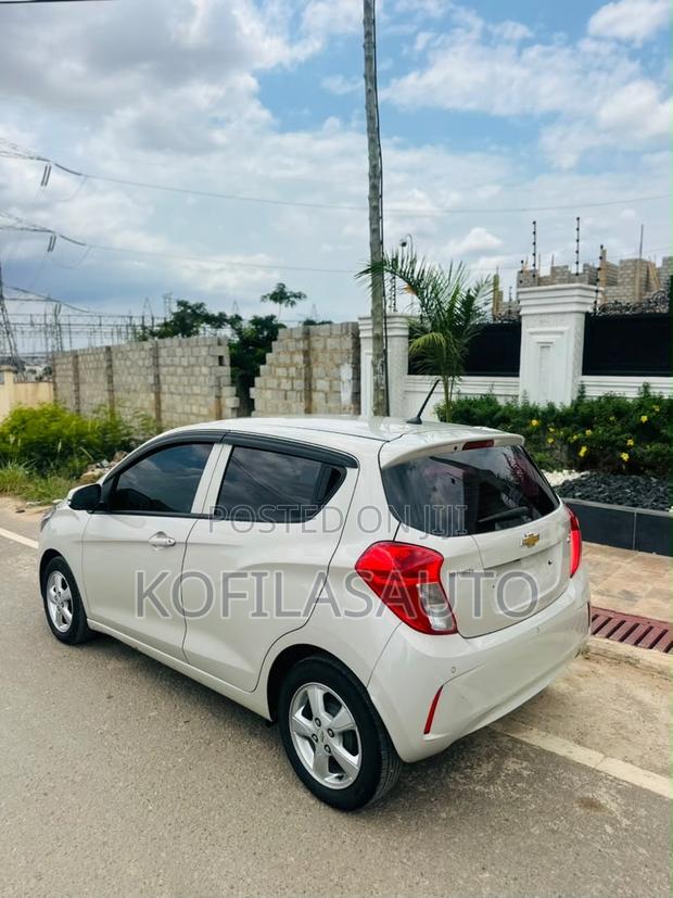 Chevrolet Spark 2016 Silver