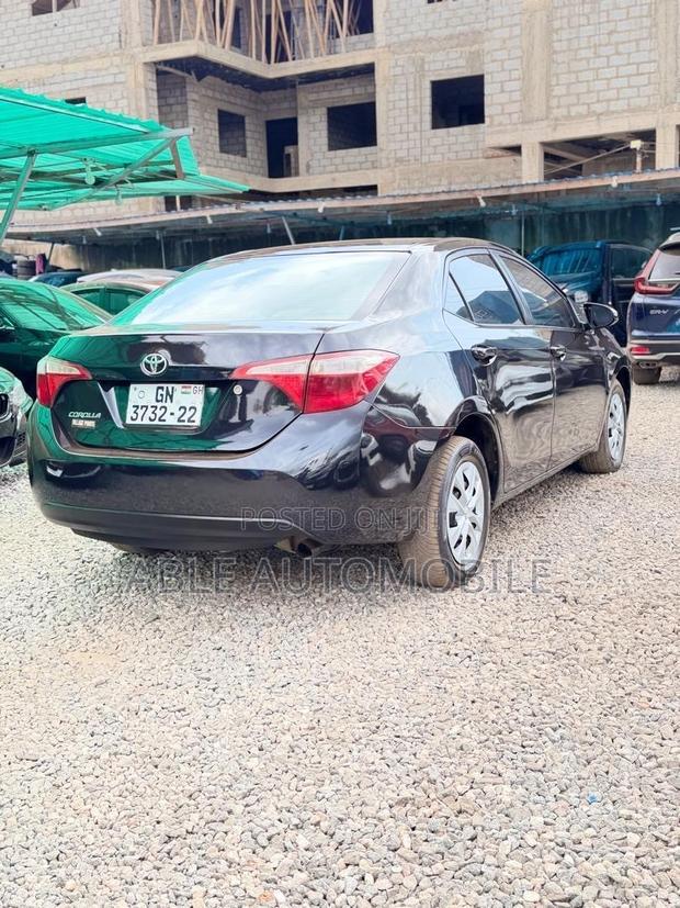 Toyota Corolla LE 4dr Sedan (1.8L 4cyl CVT) 2016 Black