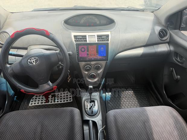 Toyota Yaris 1.3 2006 Blue