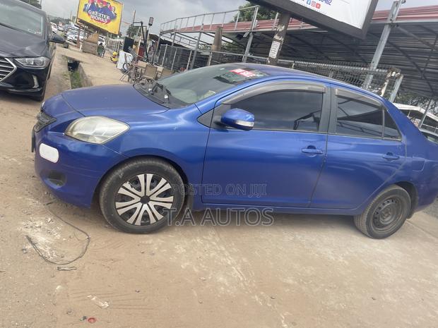Toyota Belta 2010 Blue