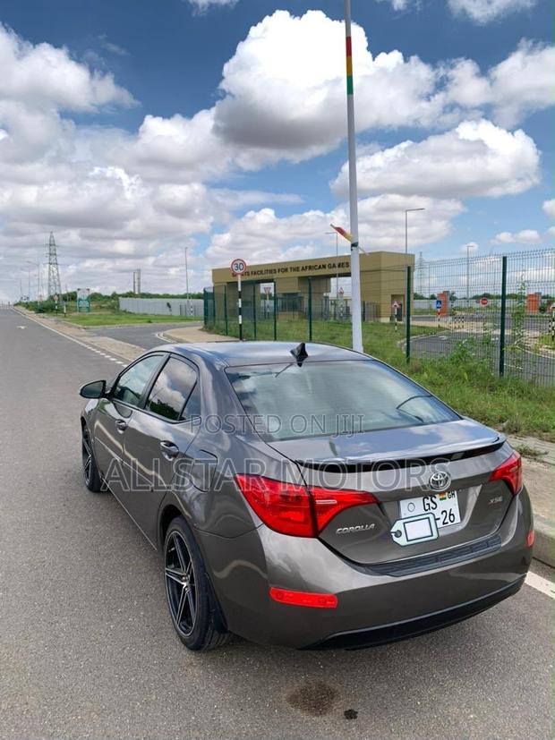 Toyota Corolla XSE 4dr Sedan (1.8L 4cyl CVT) 2017